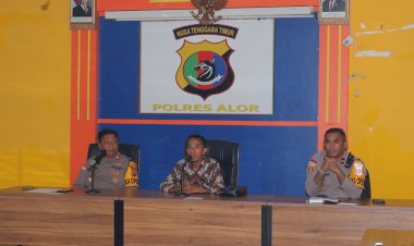 Kapolres-Alor-Pimpin-Pertemuan-Damai,-Polri-Sukses-Satukan-Pemuda-Sawalama-dan-Lipa-Jelang-Ramadhan