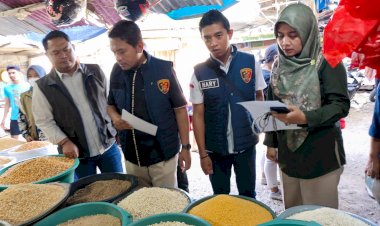 Tim-Saber-Turun-ke-Pasar-Inpres-Naikoten-dan-Lippo-Plaza-Kupang,-Pastikan-Harga-dan-Mutu-Pangan-Jelang-Idul-Fitri