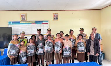Polres-Manggarai-Salurkan-Bantuan-Pendidikan-untuk-Siswa-SLBN-Tenda-Ruteng