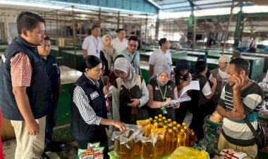 Tim-Saber-Pelanggaran--Harga,-Keamanan-dan-Mutu-Pangan-Provinsi-NTT-Awasi-Harga-dan-Stok-Pangan,-Tegur-Pedagang-Jual-Minyakita-di-Atas-HET