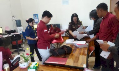 Polda-NTT-Limpahkan-Tersangka-dan-Barang-Bukti-Kasus-Dugaan-TPPO-ke-Kejari-TTS