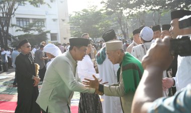 Lapangan-Mapolda-NTT-Penuh,-Kapolda-Sampaikan-Ucapan-Idul-Fitri-dan-Apresiasi-untuk-Masyarakat