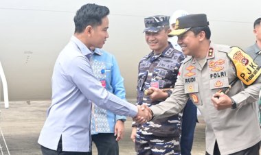 Kapolda-NTT-Sambut-Kunjungan-Kerja-Wakil-Presiden-di-Kupang,-Hadiri-Festival-Paskah-di-Bundaran-Tirosa