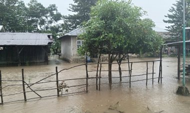 Hujan-Intensitas-Tinggi,-Polres-Malaka-Lakukan-Monitoring-dan-Imbau-Warga-Waspada-Banjir