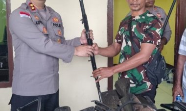 Semangat-Damai-Warga-Adonara-Timur,-52-Senjata-Api-Rakitan-Diserahkan-Sukarela-ke-Polres-Flores-Timur