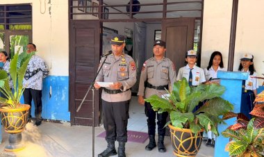 Lewat-Upacara-Bendera,-Polda-NTT-Sampaikan-Pesan-Moral-dan-Kamtibmas-kepada-Pelajar