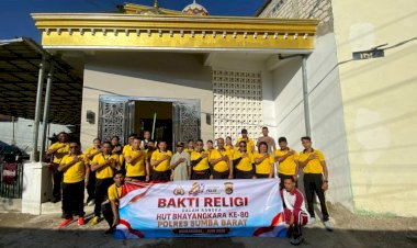 Sambut-Hari-Bhayangkara-ke-80,-Kapolres-Sumba-Barat-Pimpin-Bakti-Religi-di-Masjid-dan-Pura