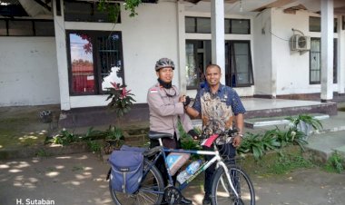Kapolsek-Ende-Perkuat-Sinergi-Kamtibmas,-Gowes-Silaturahmi-ke-Kantor-Camat-Ende-Timur-dan-Ende-Tengah