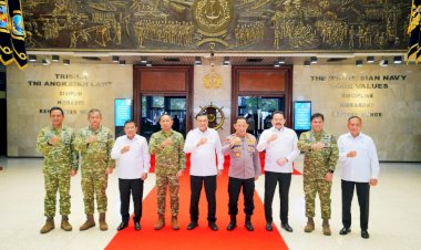 Kapolri-Bersama-Menko-Polkam-dan-Pimpinan-Lembaga-Negara-Perkuat-Kebersamaan-di-Mabes-TNI-AL