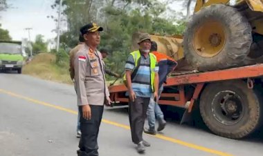 Gempa-Guncang-Manggarai-Timur,-Kapolres-Bergerak-ke-Dampek-Buka-Akses-Menuju-Lokasi-Pengungsi