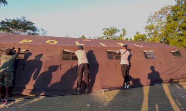 Polres-Ende-Dirikan-Tenda-Polisi-untuk-Warga-Terdampak-Gempa-di-Maukaro