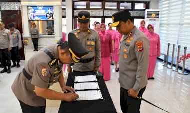 Kapolda-NTT-Lantik-Kombes-Pol-Andi-Anugrah-sebagai-Irwasda-Polda-NTT