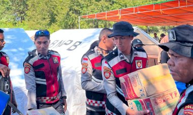 Polri-untuk-Masyarakat,-Ditsamapta-Polda-NTT-Lakukan-Pendistribusian-Bantuan,-Patroli-hingga-Pembersihan--Akses-Jalan-Terdampak-Gempa-di-Manggarai-Timur