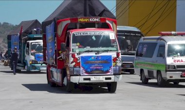 Bantuan-Kemanusiaan-Polda-Jateng-Tiba-di-Labuan-Bajo,-Polri-Perkuat-Penanganan-Gempa-Flores