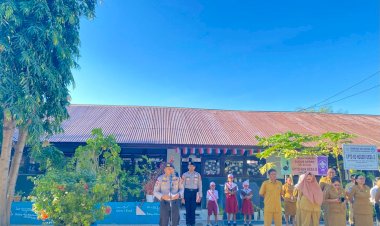 Polisi-Masuk-Sekolah,-Dirbinmas-Polda-NTT:-Bentengi-Pelajar-dari-Bullying,-Narkoba-hingga-Jejak-Digital