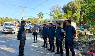 Humas-Polda-NTT-Kawal-Publikasi-Aksi-Humanis-Polri-Bantu-Korban-Gempa-Flores