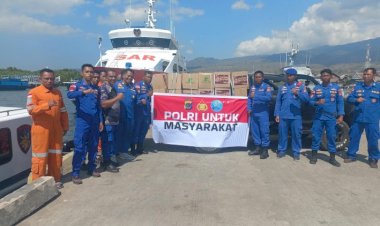 Menembus-Laut,-Polri-Antar-100-Dos-Sembako-untuk-Warga-Terdampak-Gempa-di-Pulau-Pemana