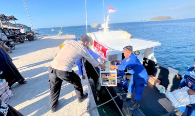 Kapal-Polisi-Pulau-NDAO-3009-Antar-Bantuan-Polri-dan-Ketua-Umum-Bhayangkari-ke-Pulau-Pomana