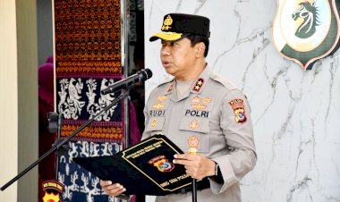 Kapolda-NTT-Pimpin-Sertijab-Karo-Ops,-Kapolres-Sumba-Timur,-dan-Kapolres-Lembata