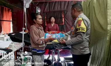 Sentuhan-Kemanusiaan-di-Pelosok-Desa:-Bhabinkamtibmas-Polres-Manggarai-Salurkan-Bantuan-untuk-Warga-Terdampak-Gempa