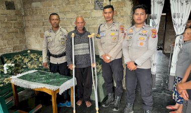 Divisi-Humas-Polri-Salurkan-Bantuan-Kemanusiaan-untuk-Warga-Terdampak-Gempa-Bumi-di-Manggarai