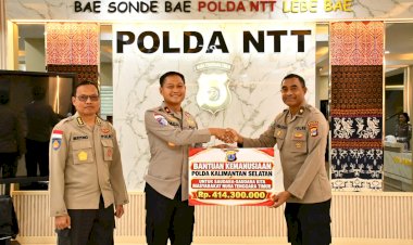 Solidaritas-Lintas-Provinsi,-Polda-Kalsel-Salurkan-Bantuan-Kemanusiaan-untuk-Masyarakat-NTT