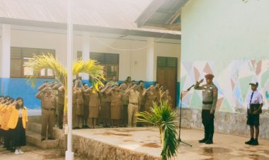 Cegah-Kenakalan-Remaja,-Polsek-Maulafa-Beri-Edukasi-kepada-Pelajar-SMPN-13-Kupang