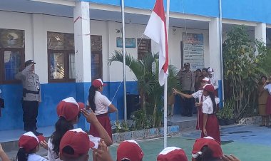Ditbinmas-Polda-NTT-Hadir-di-SDI-Bakunase-1,-Tanamkan-Kesadaran-Hukum-dan-Cegah-Perundungan-Sejak-Dini