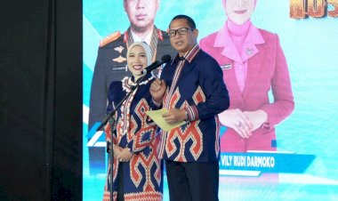 Kenal-Pamit-Kapolda-NTT-Berlangsung-Penuh-Kehangatan,-Irjen-Pol-Reza-Arief-Dewanto-Siap-Lanjutkan-Pengabdian