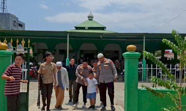 Melalui-Jumat-Keliling,-Polda-NTT-Bangun-Kepercayaan-dan-Rawat-Kerukunan-Masyarakat