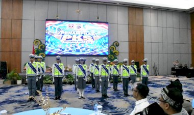 Tampilkan-12-Gerakan-Dasar-Lalu-Lintas,-Anak-anak-PKS-Meriahkan-Rakernis-Ditlantas-Polda-NTT-TA-2026