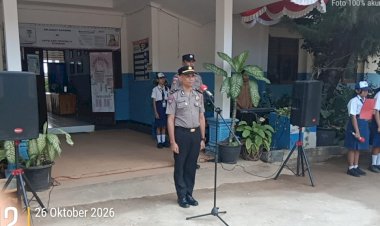 Melalui-Upacara-Bendera,-Ditbinmas-Polda-NTT-Ajak-Pelajar-Ciptakan-Sekolah-Aman-dan-Nyaman