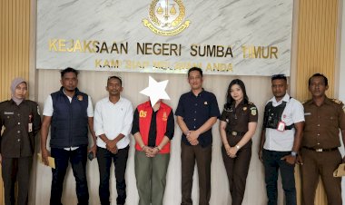 Berkas-Perkara-Dinyatakan-Lengkap,-Polda-NTT-Serahkan-Tersangka-Kasus-TPPO-Jaringan-Sumba–Malaysia-ke-Kejaksaan