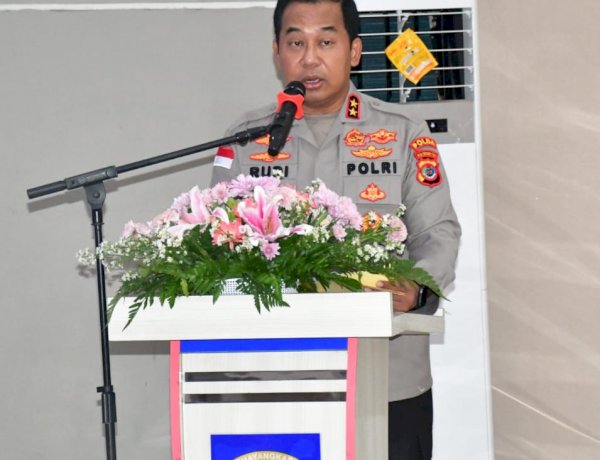 Kapolda NTT Hadiri Syukuran Hari Kesatuan Gerak Bhayangkari ke-73 Tahun 2025 di Mapolda NTT