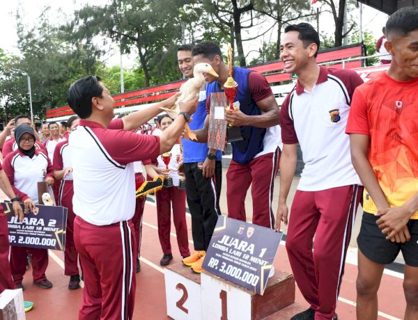 Polda NTT Pecahkan Rekor Kebersamaan! Lomba Lari Antar Satker: Bukan Sekadar Jarak, Ini Soal Jiwa Korsa dan Gelora Semangat