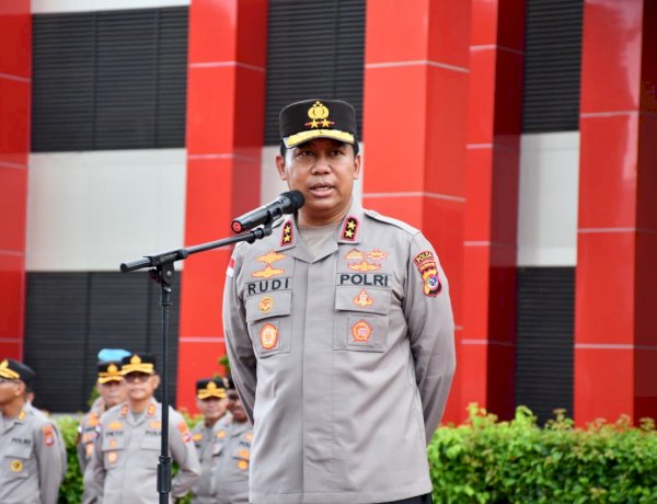 Kapolda-NTT-Apresiasi-Kerja-Keras-Tim-SAR-Gabungan-dalam-Operasi-Pencarian-Korban-KM-Putri-Sakinah