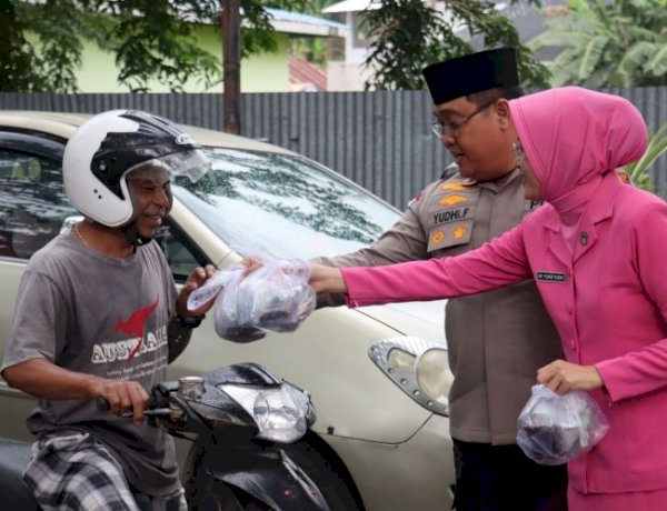 Semangat Ramadhan 1447 H, Polres Ende Tebar 200 Paket Takjil; Kapolda NTT Apresiasi Aksi Humanis di Bumi Pancasila