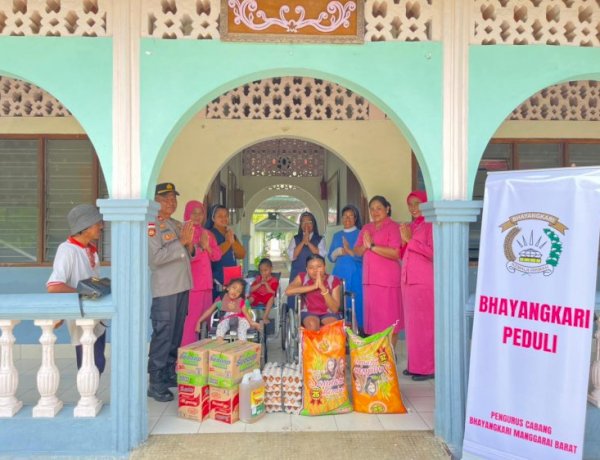 Safari Ramadhan 1447 H di Labuan Bajo: Sentuhan Kemanusiaan Polres Manggarai Barat Hangatkan Ujung Barat Flores