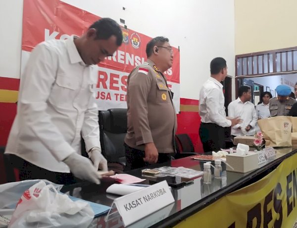 Kapolres Ende Tegaskan Perang Terhadap Narkoba, Dua Tersangka Pengedar Sabu Diamankan