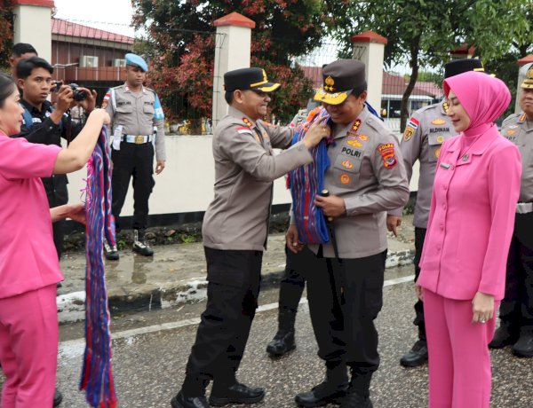 Disambut Tarian Adat Kataga, Kunjungan Kapolda NTT di Polres Sumba Barat Berlangsung Hangat dan Penuh Makna