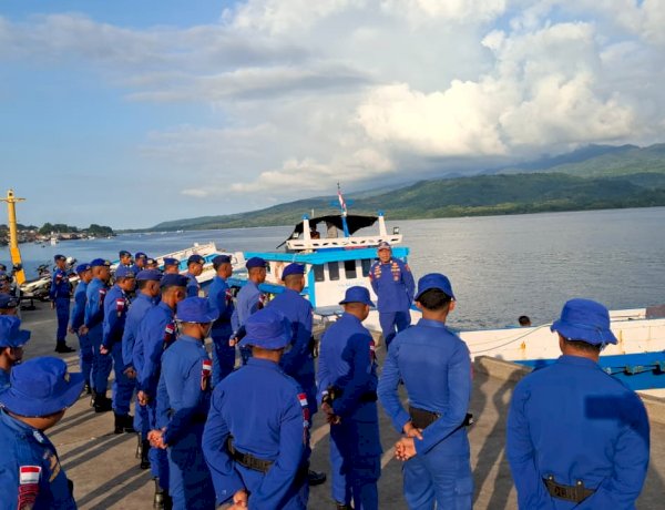 Polda NTT Kawal Tradisi Empat Abad Semana Santa Larantuka dengan Sentuhan Kasih