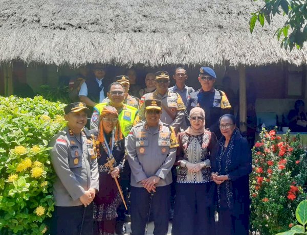 Di Tengah Pengamanan Semana Santa, Kapolda NTT Temui Raja Larantuka Pererat Persaudaraan dan Tradisi