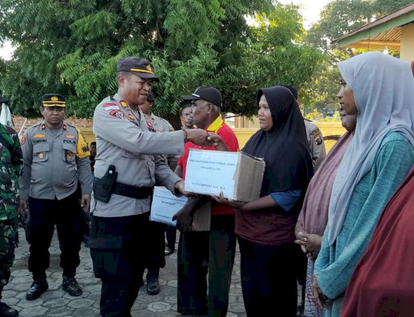 Polres Flores Timur Salurkan Ratusan Bansos untuk Korban Gempa, Kapolda NTT Beri Apresiasi