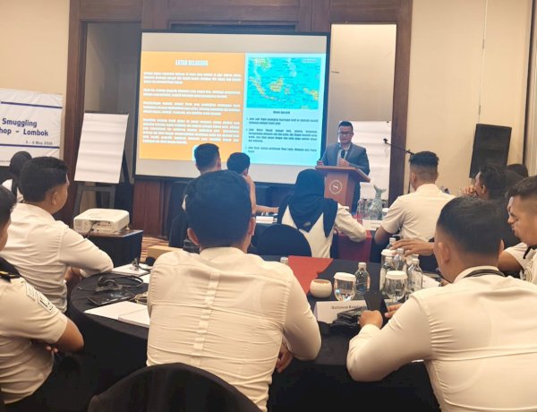 Perkuat Sinergi Penanganan Kejahatan Lintas Negara, Narasumber dari Polda NTT Paparkan Studi Kasus People Smuggling di Workshop Internasional Senggigi