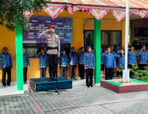 Polisi Jadi Inspektur Upacara di Sejumlah Sekolah Kota Kupang, Dirbinmas Polda NTT: Bentuk Generasi NTT yang Disiplin dan Bermoral