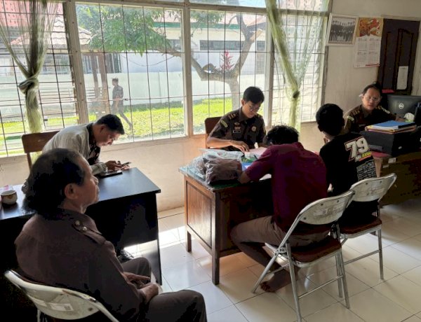 Polres TTU Limpahkan Dua Tersangka Kasus Penusukan ke Kejaksaan, Kapolres Tegaskan Komitmen Penegakan Hukum Profesional