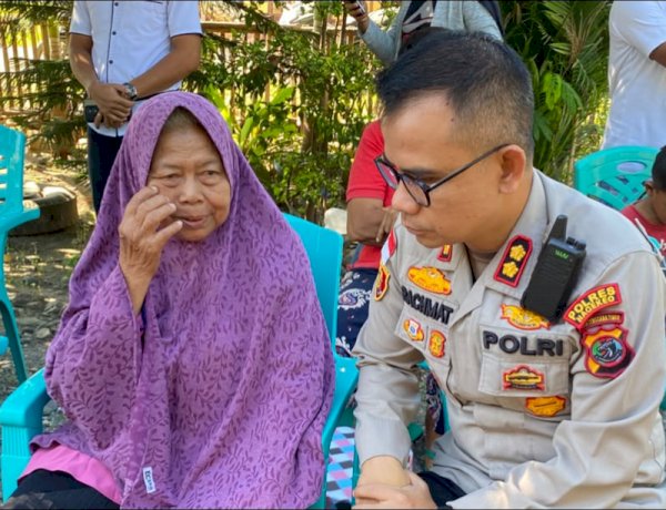 Tak Sekadar Berbagi Bansos HUT Bhayangkara ke 80, Kapolres Nagekeo Hadir Mendengar dan Menguatkan Warga Lansia
