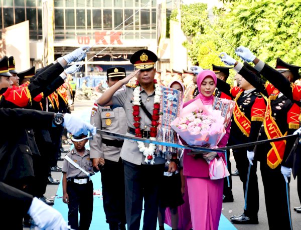 Tradisi Pedang Pora Sambut Wakapolda NTT Brigjen Pol Faizal, Awali Pengabdian di Bumi Flobamorata