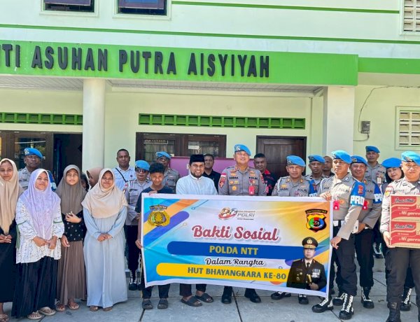 Jelang HUT ke-80 Bhayangkara, Bidpropam Polda NTT Berbagi Kasih dengan Anak Panti Asuhan Aisyiyah