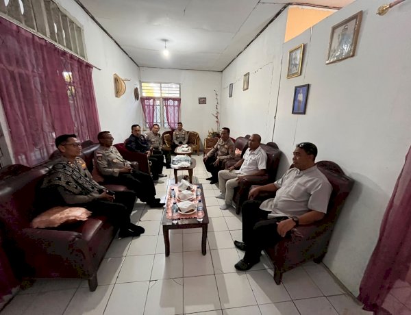 Kapolres TTS Tinjau Langsung Lokasi Penganiayaan yang Mengakibatkan Korban Meninggal Dunia dan Pengerusakan, Polda NTT Pastikan Penanganan Profesional serta Jaga Kondusivitas
